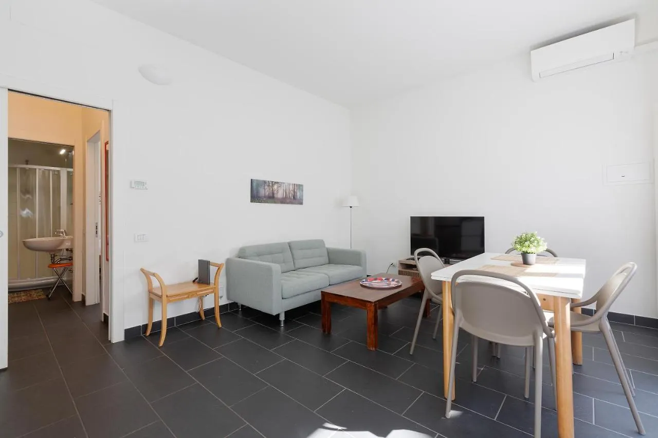 Guesthost - Industrial Design Apt Near M4 Tolstoj Milano Appartamento